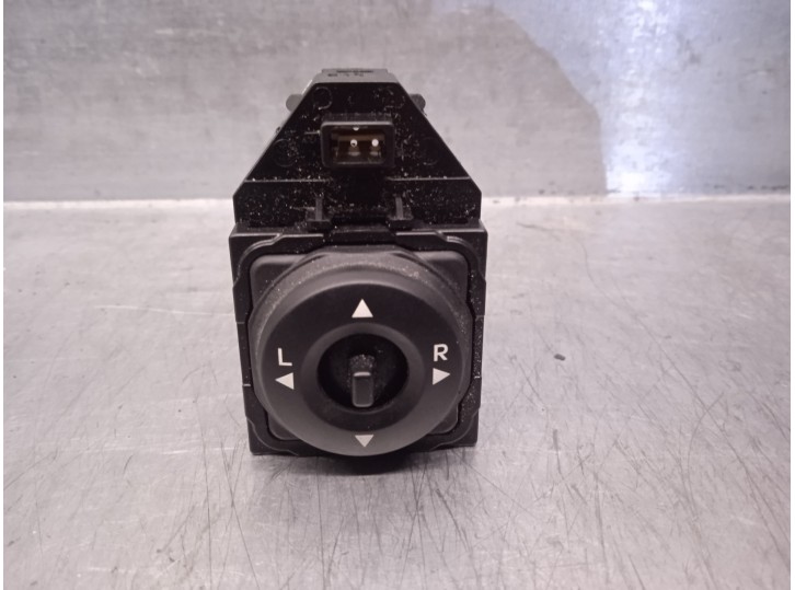 Replacement mirror control switch for Hyundai ix20 1.4 CRDi CAT OEM IAM reference 4914801110 10 PINS 5 DOORS