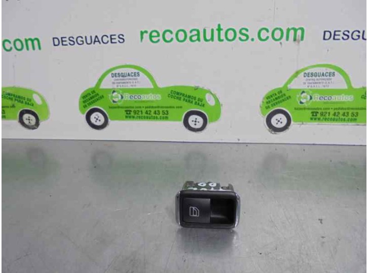 Recambio de mando elevalunas delantero derecho para mercedes-benz clase c (w204) berlina 2.1 cdi cat referencia OEM IAM A2048707