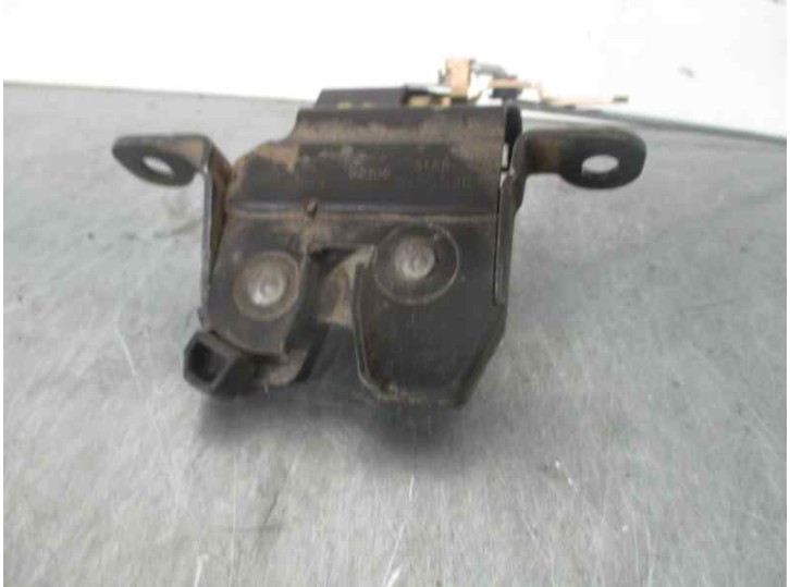 Recambio de cerradura maletero / porton para ford escort berl./turnier 1.8 16v cat referencia OEM IAM 92305 5 PUERTAS