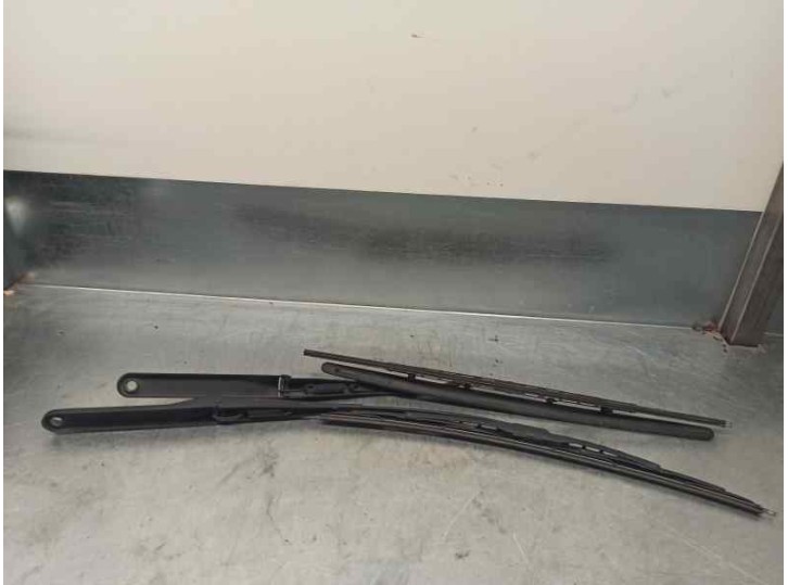 Recambio de brazo limpia delantero derecho para bmw z4 roadster (e85) 2.2i referencia OEM IAM 61617198674  