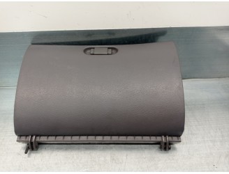 Recambio de guantera para nissan serena (c23m) 2.3 diesel referencia OEM IAM 685001C700 
