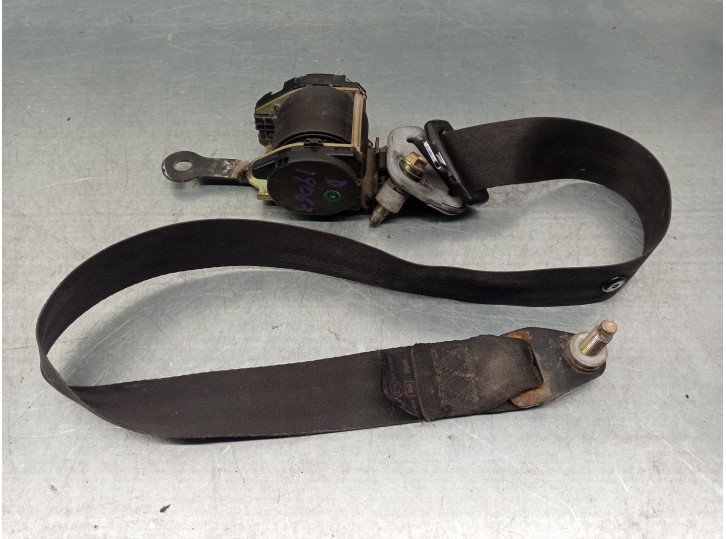 Replacement front right seat belt for Nissan Serena (C23M) 2.3 diesel OEM IAM reference 868447C302 5 DOORS