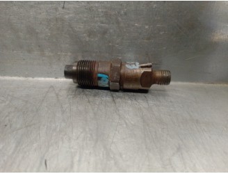 Recambio de inyector para nissan serena (c23m) 2.3 diesel referencia OEM IAM KCN18P1 KCN18P1 BOSCH