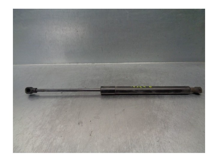 Recambio de amortiguadores capo para dacia dokker 1.6 sce cat bivalent. gasolina / lpg referencia OEM IAM 654704175R 