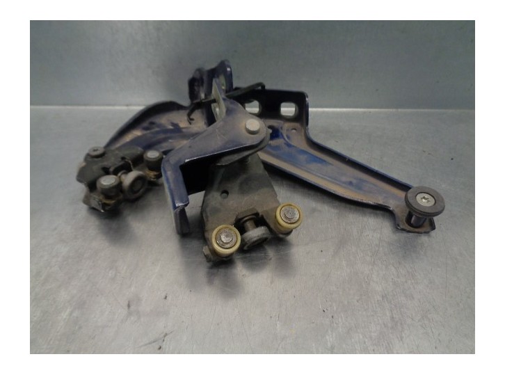 Recambio de bisagra puerta para dacia dokker 1.6 sce cat bivalent. gasolina / lpg referencia OEM IAM 777957489R  