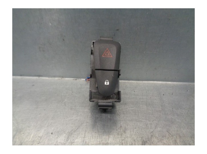 Recambio de warning para dacia dokker 1.6 sce cat bivalent. gasolina / lpg referencia OEM IAM 252905668R  