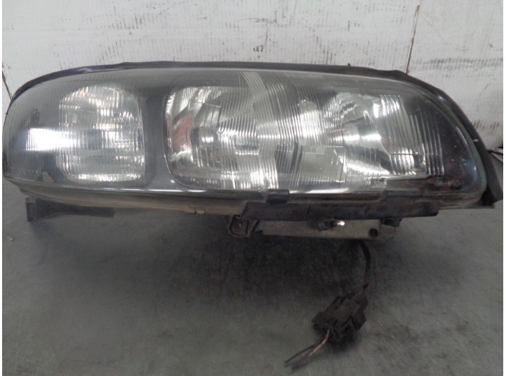 Recambio de faro derecho para volvo xc70 referencia OEM IAM 89007907 