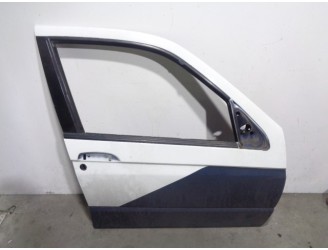 Recambio de puerta delantera derecha para alfa romeo 146 1.9 jtd referencia OEM IAM 60629864 AZUL Y BLANCA 5 PUERTAS