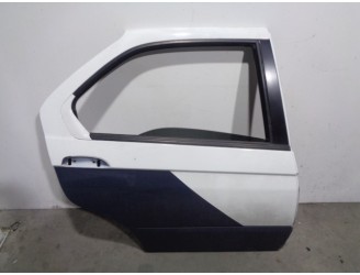Recambio de puerta trasera derecha para alfa romeo 146 1.9 jtd referencia OEM IAM 60620474 AZUL Y BLANCA 5 PUERTAS