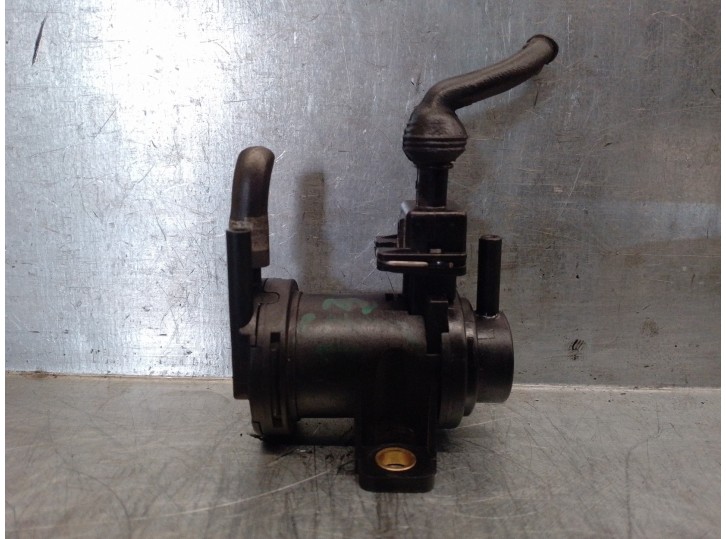 Recambio de electrovalvula vacio para alfa romeo 146 1.9 jtd referencia OEM IAM 46524556 A37434899 