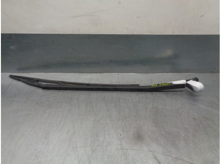 Recambio de brazo limpia trasero para alfa romeo 146 1.9 jtd referencia OEM IAM 60606905  