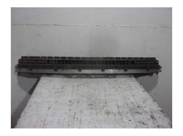 Recambio de refuerzo paragolpes delantero para audi a6 berlina (c4) 2.3 referencia OEM IAM 4A0807129D ALUMINI Y PLASTICO 