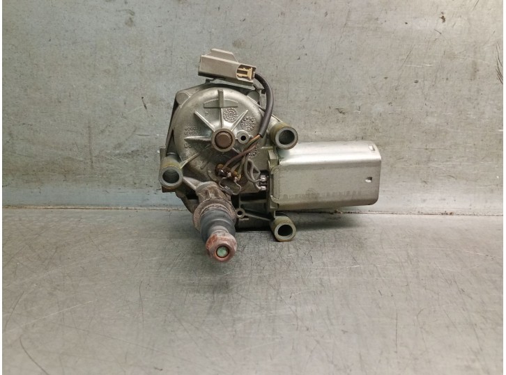 Recambio de motor limpia trasero para chrysler voyager iv (rg, rs) 2.5 crd referencia OEM IAM 04717710AAC 4717710AA 