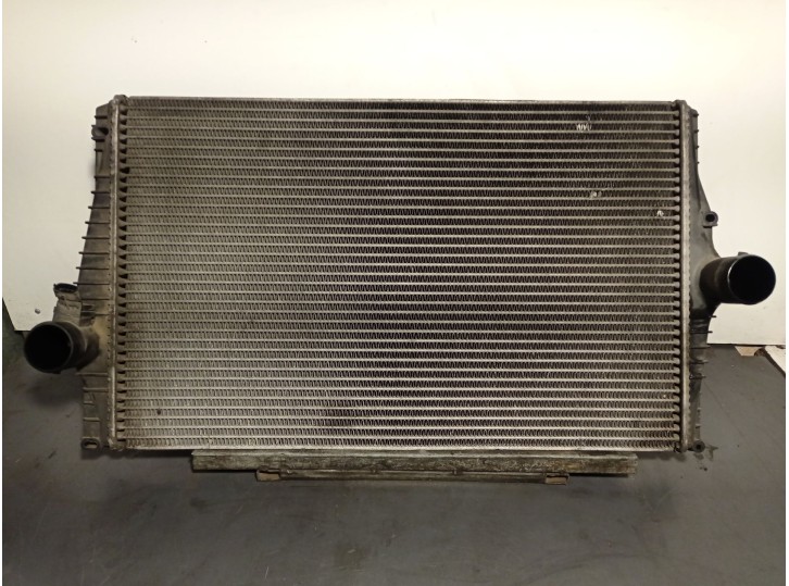Replacement intercooler for Volvo XC90 I (275) D5 AWD OEM IAM reference 30748808 31274553 989581K VALEO