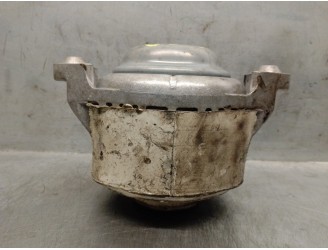 Engine mount replacement part for Mercedes-Benz GLK Class (W204) GLK 3.0 CDI CAT OEM IAM reference A204241317 A204241317 