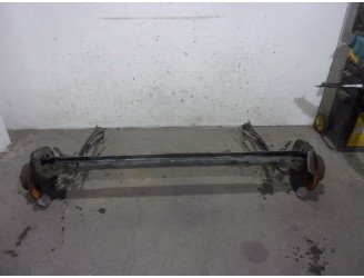 Recambio de puente trasero para audi a6 berlina (c4) 2.3 referencia OEM IAM 4A0500047 DISCOS 5 AGUJEROS BURRA 16