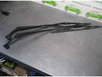 Replacement front right wiper arm for Chrysler 300 M (LR) 3.5 CAT OEM IAM reference 5011204AB 