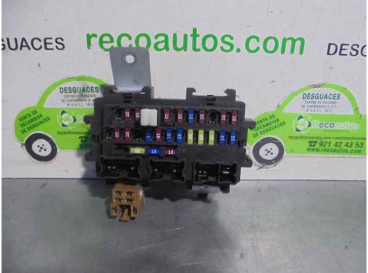 Recambio de caja reles / fusibles para renault koleos 2.0 dci diesel fap referencia OEM IAM 252365026R 