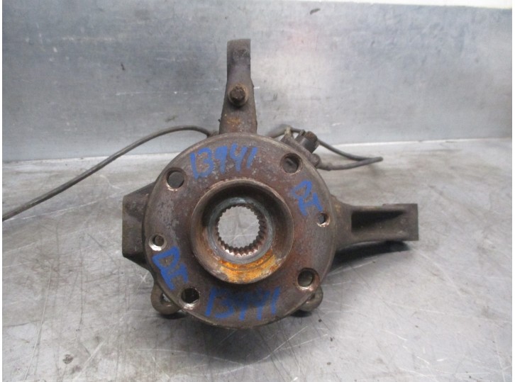 Replacement front left stub axle for Lancia Thema 2.0 16V CAT OEM IAM reference 82456480 82456480 
