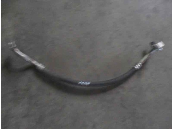 Replacement air conditioning pipes for Kia Sorento 2.5 CRDi EX OEM IAM reference 977633E000 