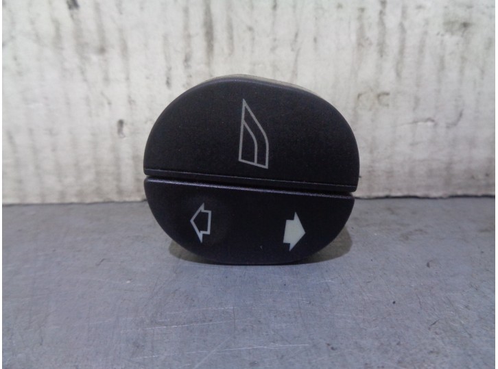 Recambio de mando elevalunas delantero derecho para ford fiesta (cbk) referencia OEM IAM 96FG14529AC  