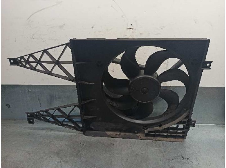Recambio de electroventilador para volkswagen golf iv berlina (1j1) 1.9 tdi referencia OEM IAM 1J0121207D 