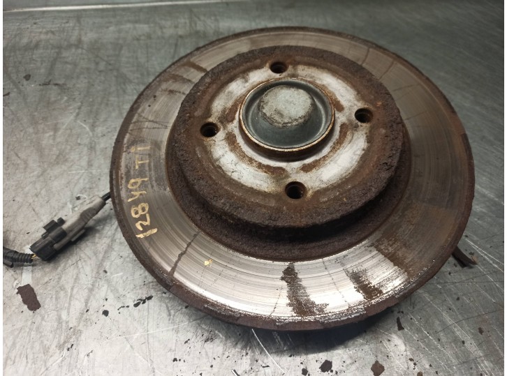 Recambio de mangueta trasera izquierda para peugeot partner kombi 1.6 16v hdi referencia OEM IAM   