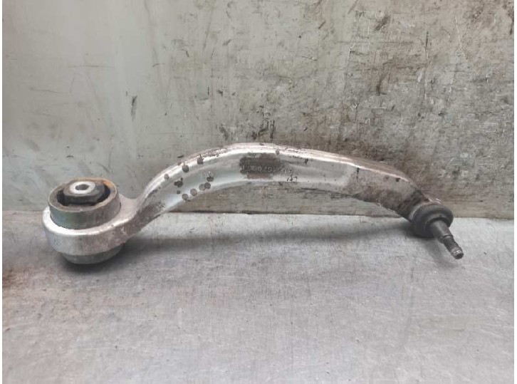 Recambio de brazo suspension inferior delantero derecho para audi a4 berlina (b5) 1.8 20v referencia OEM IAM 4D0407696J 
