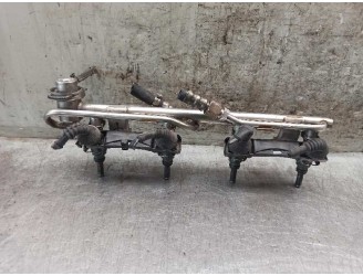 Recambio de rampa inyectora para audi a4 berlina (b5) 1.8 20v referencia OEM IAM 06B133681 