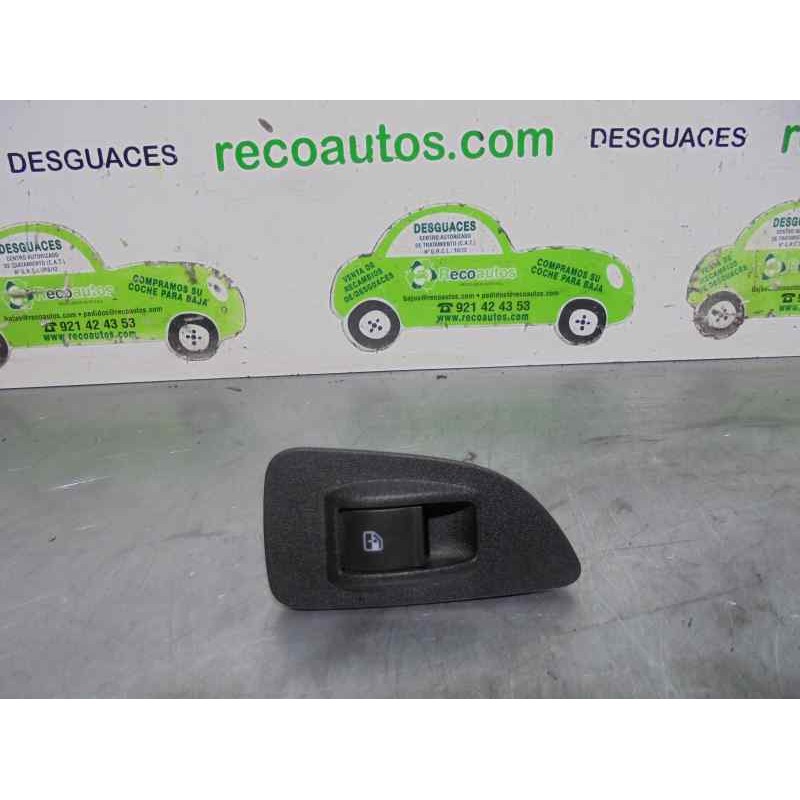 Recambio de mando elevalunas trasero izquierdo para fiat bravo (198) 1.9 8v jtd cat referencia OEM IAM 26507A191  