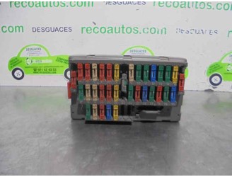 Replacement relay / fuse box for Peugeot 406 saloon (S1/S2) STDT OEM IAM reference 9459288180 