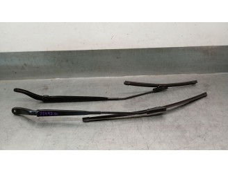 Recambio de brazo limpia delantero derecho para renault megane iii grandtour (kz0/1) 1.2 tce (kz2b, kz11) referencia OEM IAM 288