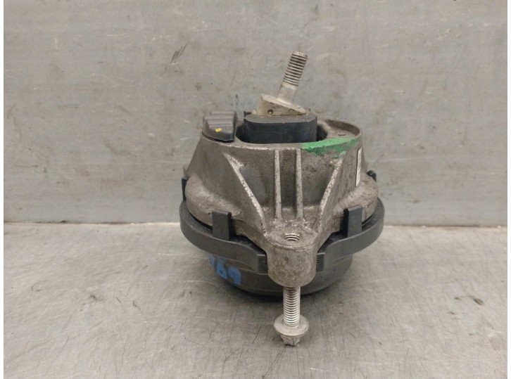 Replacement right engine mount for BMW 3 Touring (F31) 320 d OEM IAM reference 678765803 22116787658 
