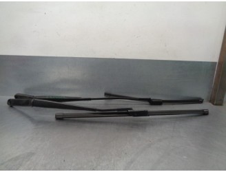 Recambio de brazo limpia delantero derecho para volkswagen passat variant (3c5) 2.0 tdi referencia OEM IAM 3C1955409C 3C1955410B