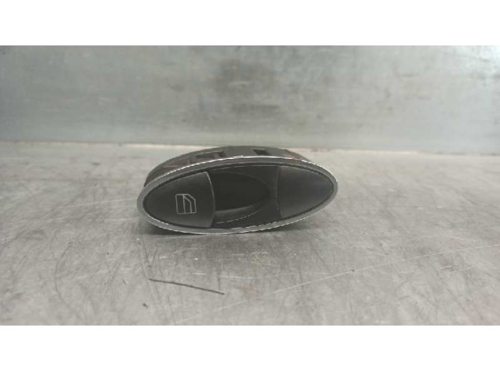 Recambio de mando elevalunas trasero derecho para mercedes-benz clase e (w211) berlina e 220 cdi (211.006) referencia OEM IAM 
