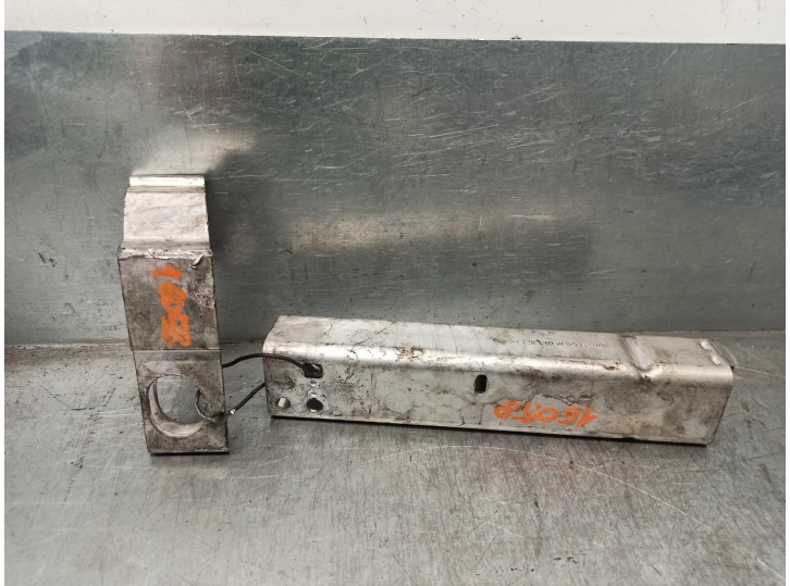 Recambio de refuerzo paragolpes delantero para mercedes-benz clase e lim. (w213) e 220 d (213.004) referencia OEM IAM A213620040