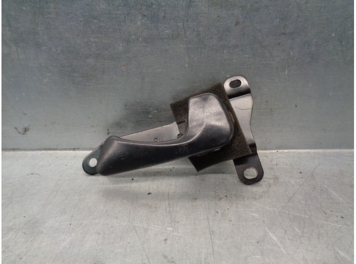 Recambio de maneta interior delantera derecha para hyundai galloper 2.5 referencia OEM IAM HR513121LK  