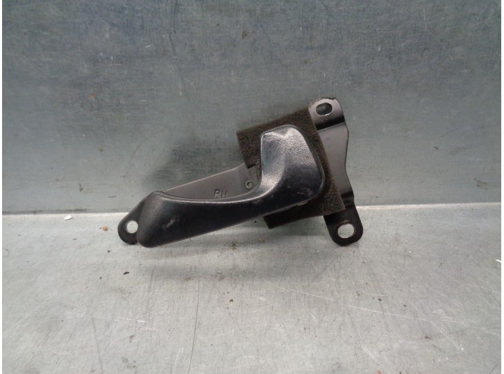 Recambio de maneta interior trasera derecha para hyundai galloper 2.5 referencia OEM IAM HR513121 