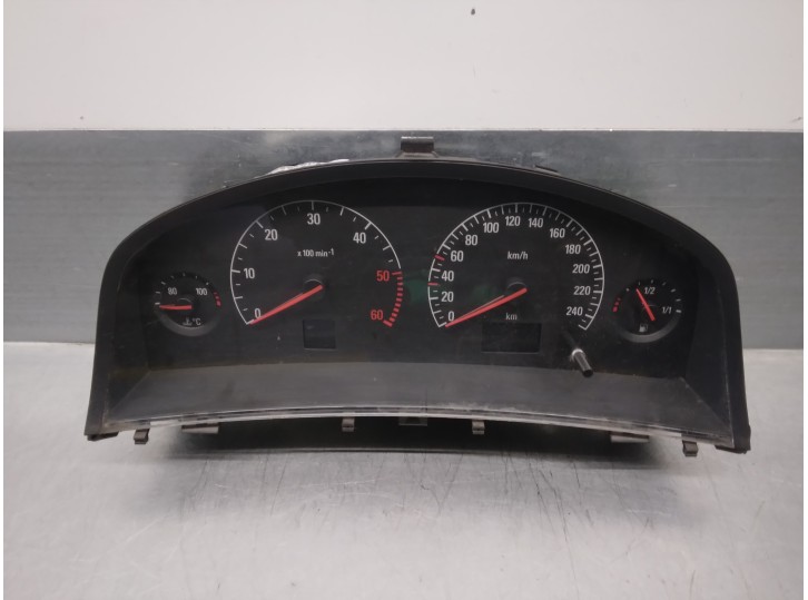 Recambio de cuadro instrumentos para opel vectra c berlina 2.0 dti referencia OEM IAM 13140891  