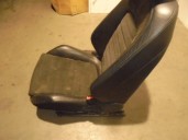 Recambio de asiento delantero derecho para volkswagen passat variant (3c5) advance referencia OEM IAM CUERO Y TELA NEGRA 5 PUER