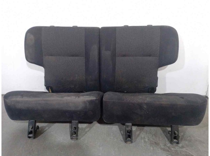 Recambio de asientos traseros para nissan terrano/terrano.ii (r20) 2.7 turbodiesel referencia OEM IAM 883002X920 TELA NEGRA 3 PU