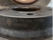 Recambio de disco freno trasero para renault arkana referencia OEM IAM 1X09N366  