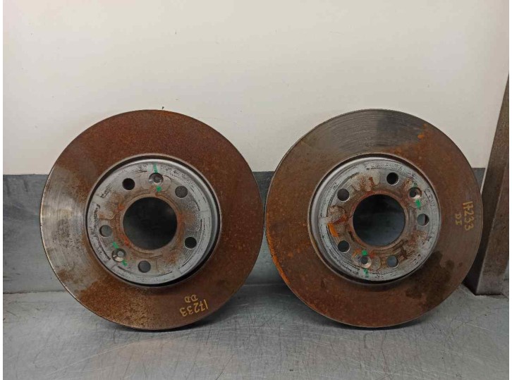 Replacement front brake disc for Renault Arkana OEM IAM reference 402060010R 