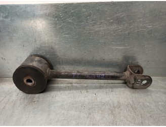 Recambio de brazo suspension superior trasero izquierdo para hyundai xg 3.0 xg referencia OEM IAM 5527038000  