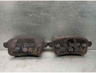 Recambio de pastillas de freno para renault arkana referencia OEM IAM 440664742R  