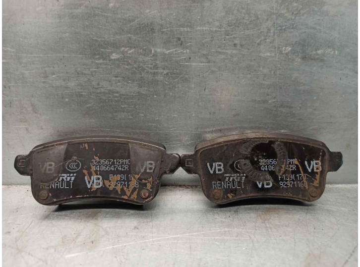 Recambio de pastillas de freno para renault arkana referencia OEM IAM 440664742R  