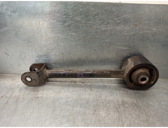 Recambio de brazo suspension superior trasero derecho para hyundai xg 3.0 xg referencia OEM IAM 5527038000  