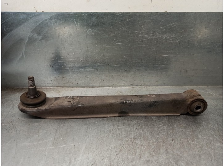 Recambio de brazo suspension inferior trasero derecho para hyundai xg 3.0 xg referencia OEM IAM 5521038000  