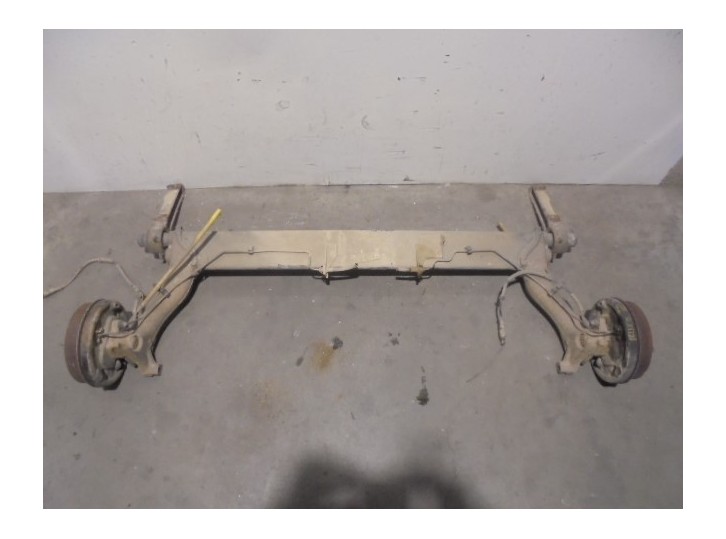 Recambio de puente trasero para opel corsa a básico referencia OEM IAM TAMBOR 4 AGUJEROS BURRA 22