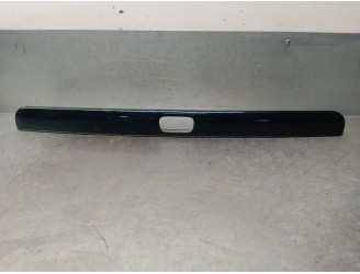 Replacement rear trim mouldings for Volvo S40 Saloon 1.6 CAT OEM IAM reference 613890 
